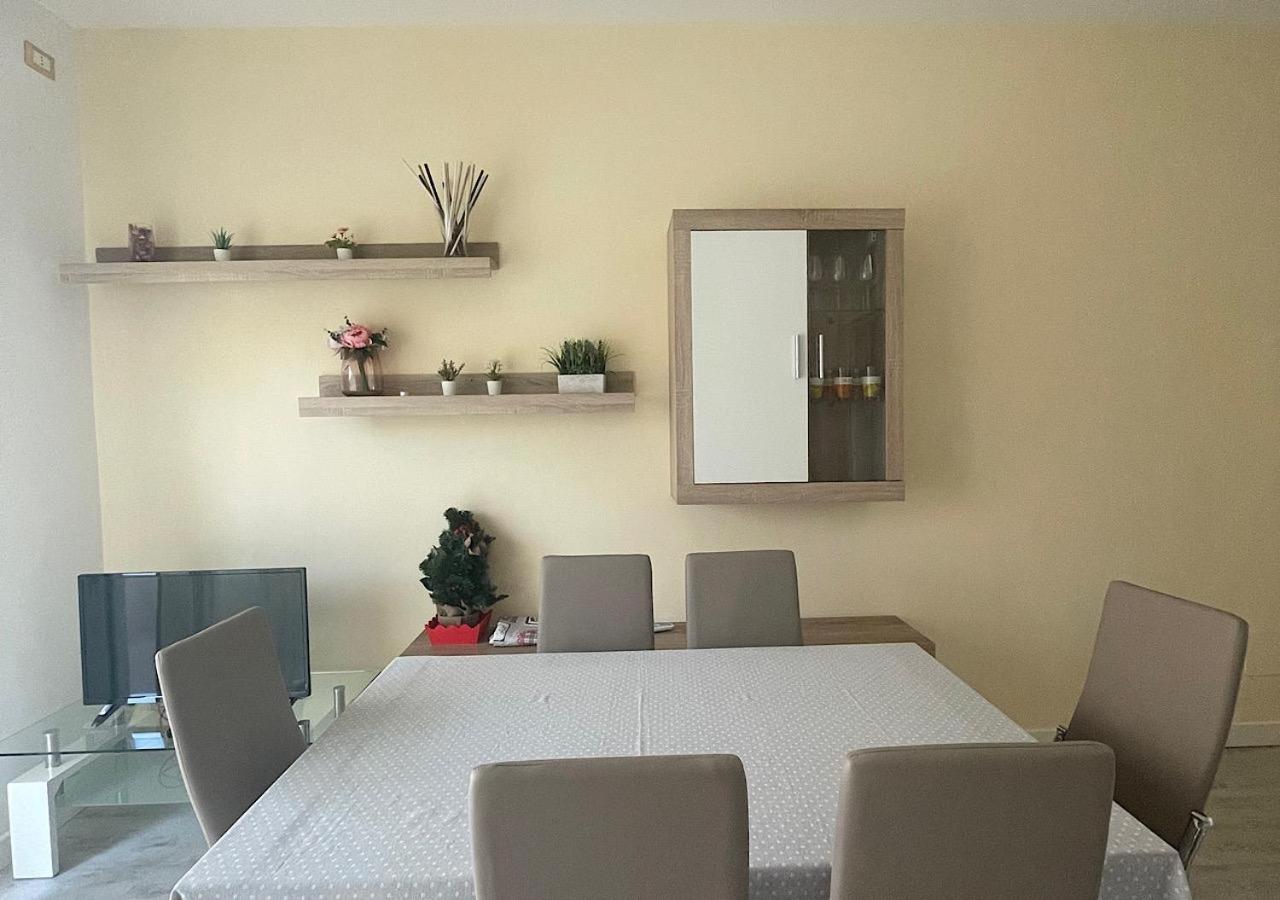 La Magnolia Apartments III Poppy Desenzano del Garda Esterno foto